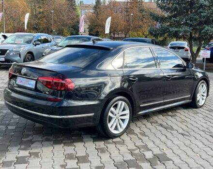 Фольксваген Пассат 2018 в Кривом Роге на Automoto.ua Черный Фольксваген Пассат, объемом двигателя 2 л и пробегом 211 тыс. км за 15500 $, фото 5 на Automoto.ua