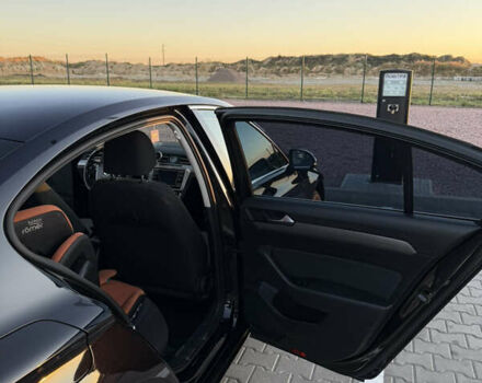 Фольксваген Пассат 2018 в Киеве на Automoto.ua Черный Фольксваген Пассат, объемом двигателя 1.97 л и пробегом 224 тыс. км за 16900 $, фото 6 на Automoto.ua