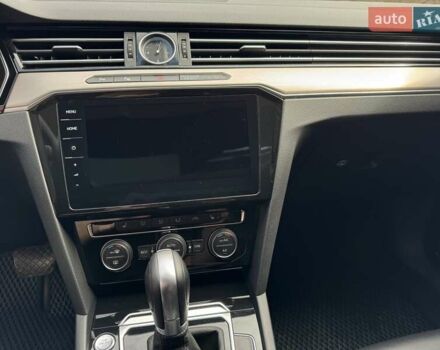 Черный Фольксваген Пассат, объемом двигателя 1.97 л и пробегом 255 тыс. км за 17999 $, фото 12 на Automoto.ua