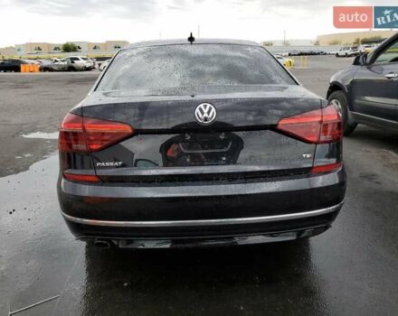 Черный Фольксваген Пассат, объемом двигателя 2 л и пробегом 135 тыс. км за 2300 $, фото 5 на Automoto.ua
