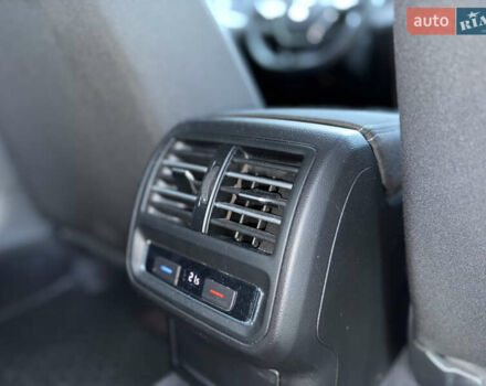 Чорний Фольксваген Пассат, об'ємом двигуна 2 л та пробігом 119 тис. км за 17900 $, фото 11 на Automoto.ua