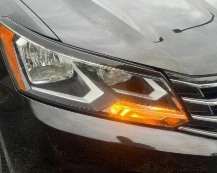 Чорний Фольксваген Пассат, об'ємом двигуна 2 л та пробігом 30 тис. км за 10300 $, фото 13 на Automoto.ua