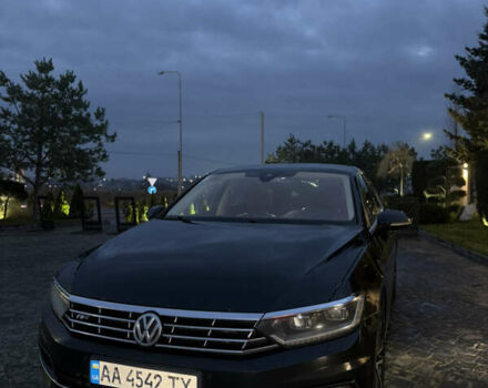 Чорний Фольксваген Пассат, об'ємом двигуна 1.8 л та пробігом 235 тис. км за 16500 $, фото 5 на Automoto.ua