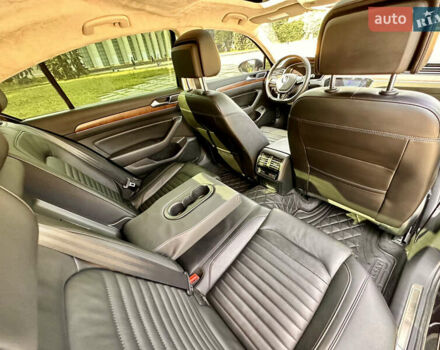 Черный Фольксваген Пассат, объемом двигателя 1.97 л и пробегом 142 тыс. км за 25500 $, фото 23 на Automoto.ua