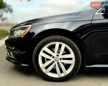 Чорний Фольксваген Пассат, об'ємом двигуна 2 л та пробігом 55 тис. км за 16200 $, фото 10 на Automoto.ua