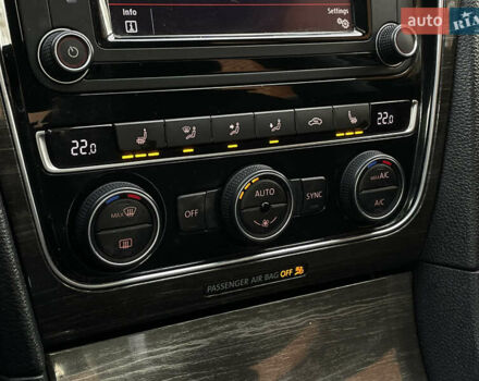 Чорний Фольксваген Пассат, об'ємом двигуна 2 л та пробігом 147 тис. км за 11900 $, фото 31 на Automoto.ua