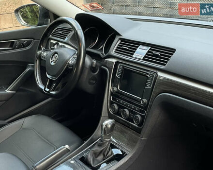 Чорний Фольксваген Пассат, об'ємом двигуна 2 л та пробігом 147 тис. км за 11900 $, фото 19 на Automoto.ua