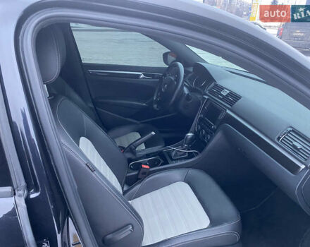 Черный Фольксваген Пассат, объемом двигателя 3.6 л и пробегом 40 тыс. км за 21000 $, фото 12 на Automoto.ua