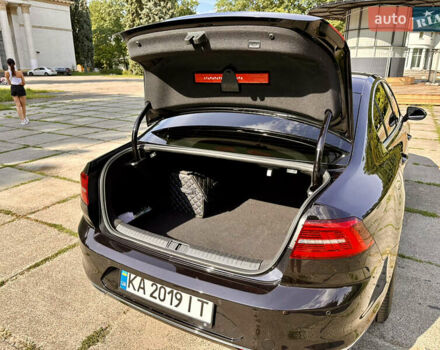 Черный Фольксваген Пассат, объемом двигателя 1.97 л и пробегом 142 тыс. км за 25500 $, фото 16 на Automoto.ua