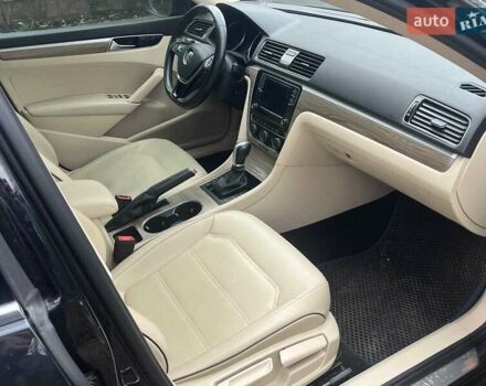 Чорний Фольксваген Пассат, об'ємом двигуна 2 л та пробігом 162 тис. км за 13790 $, фото 28 на Automoto.ua