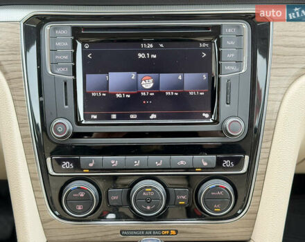 Чорний Фольксваген Пассат, об'ємом двигуна 2 л та пробігом 55 тис. км за 16200 $, фото 17 на Automoto.ua