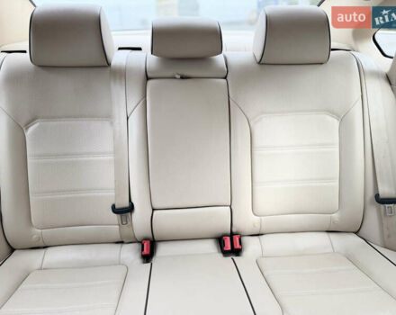 Чорний Фольксваген Пассат, об'ємом двигуна 2 л та пробігом 55 тис. км за 16200 $, фото 20 на Automoto.ua