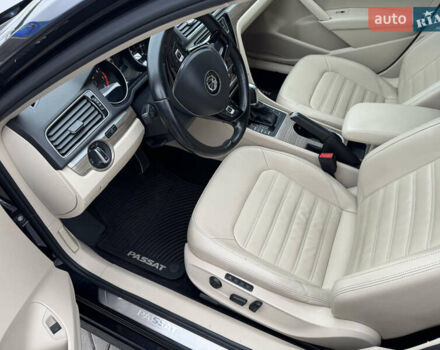 Чорний Фольксваген Пассат, об'ємом двигуна 2 л та пробігом 145 тис. км за 17200 $, фото 53 на Automoto.ua