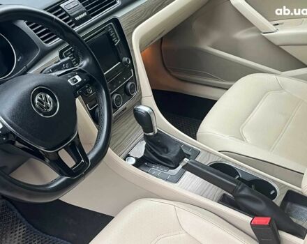 Чорний Фольксваген Пассат, об'ємом двигуна 2 л та пробігом 162 тис. км за 13790 $, фото 18 на Automoto.ua