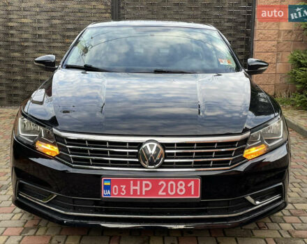Чорний Фольксваген Пассат, об'ємом двигуна 2 л та пробігом 147 тис. км за 11900 $, фото 4 на Automoto.ua