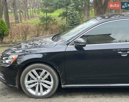 Чорний Фольксваген Пассат, об'ємом двигуна 2 л та пробігом 162 тис. км за 13790 $, фото 13 на Automoto.ua