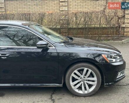 Чорний Фольксваген Пассат, об'ємом двигуна 2 л та пробігом 162 тис. км за 13790 $, фото 5 на Automoto.ua