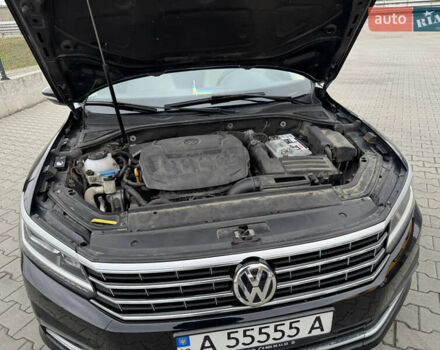 Чорний Фольксваген Пассат, об'ємом двигуна 2 л та пробігом 145 тис. км за 17200 $, фото 49 на Automoto.ua