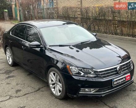 Чорний Фольксваген Пассат, об'ємом двигуна 2 л та пробігом 162 тис. км за 13790 $, фото 4 на Automoto.ua