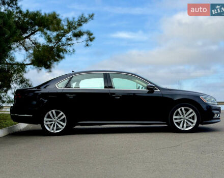 Чорний Фольксваген Пассат, об'ємом двигуна 2 л та пробігом 55 тис. км за 16200 $, фото 3 на Automoto.ua
