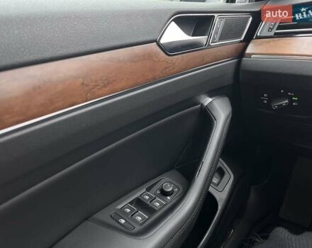 Чорний Фольксваген Пассат, об'ємом двигуна 1.8 л та пробігом 103 тис. км за 20999 $, фото 13 на Automoto.ua