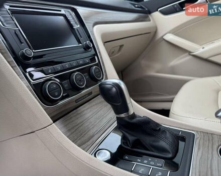 Чорний Фольксваген Пассат, об'ємом двигуна 2 л та пробігом 145 тис. км за 17200 $, фото 34 на Automoto.ua