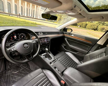 Черный Фольксваген Пассат, объемом двигателя 1.97 л и пробегом 142 тыс. км за 25500 $, фото 35 на Automoto.ua