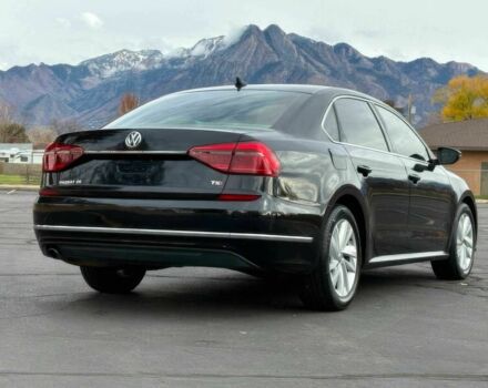 Чорний Фольксваген Пассат, об'ємом двигуна 2 л та пробігом 45 тис. км за 11200 $, фото 4 на Automoto.ua