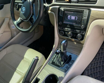 Черный Фольксваген Пассат, объемом двигателя 1.98 л и пробегом 134 тыс. км за 15199 $, фото 10 на Automoto.ua