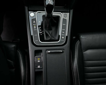 Черный Фольксваген Пассат, объемом двигателя 1.97 л и пробегом 292 тыс. км за 25000 $, фото 2 на Automoto.ua