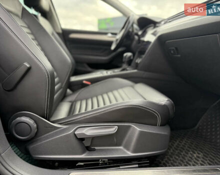 Черный Фольксваген Пассат, объемом двигателя 2 л и пробегом 191 тыс. км за 25700 $, фото 76 на Automoto.ua