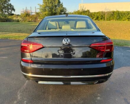 Чорний Фольксваген Пассат, об'ємом двигуна 2 л та пробігом 34 тис. км за 11200 $, фото 4 на Automoto.ua