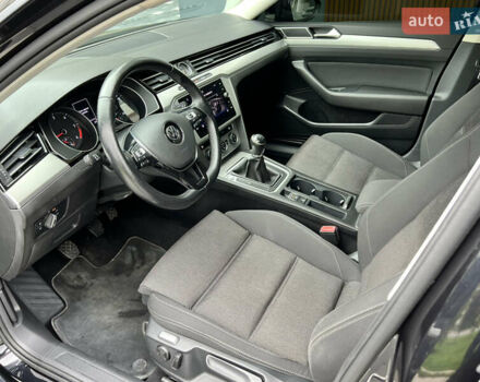 Черный Фольксваген Пассат, объемом двигателя 2 л и пробегом 243 тыс. км за 16999 $, фото 52 на Automoto.ua