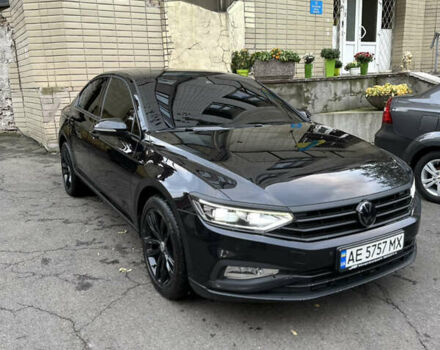 Черный Фольксваген Пассат, объемом двигателя 1.97 л и пробегом 292 тыс. км за 25000 $, фото 10 на Automoto.ua