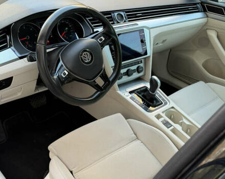 Чорний Фольксваген Пассат, об'ємом двигуна 1.97 л та пробігом 225 тис. км за 18500 $, фото 7 на Automoto.ua