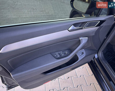 Черный Фольксваген Пассат, объемом двигателя 1.97 л и пробегом 234 тыс. км за 21499 $, фото 19 на Automoto.ua