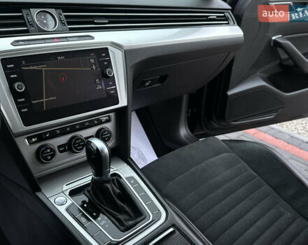 Черный Фольксваген Пассат, объемом двигателя 1.97 л и пробегом 237 тыс. км за 21999 $, фото 34 на Automoto.ua