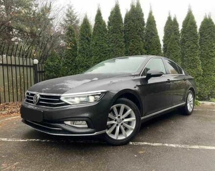 Чорний Фольксваген Пассат, об'ємом двигуна 2 л та пробігом 176 тис. км за 15000 $, фото 3 на Automoto.ua