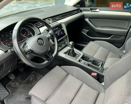 Черный Фольксваген Пассат, объемом двигателя 2 л и пробегом 243 тыс. км за 16999 $, фото 51 на Automoto.ua