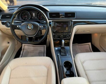 Чорний Фольксваген Пассат, об'ємом двигуна 2 л та пробігом 34 тис. км за 11200 $, фото 7 на Automoto.ua