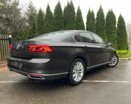 Чорний Фольксваген Пассат, об'ємом двигуна 2 л та пробігом 176 тис. км за 15000 $, фото 1 на Automoto.ua