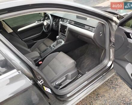 Черный Фольксваген Пассат, объемом двигателя 1.97 л и пробегом 190 тыс. км за 9800 $, фото 9 на Automoto.ua