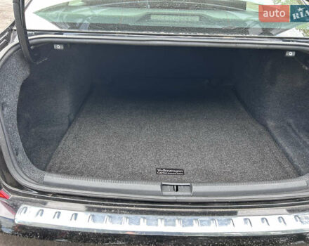 Черный Фольксваген Пассат, объемом двигателя 1.98 л и пробегом 111 тыс. км за 16999 $, фото 11 на Automoto.ua