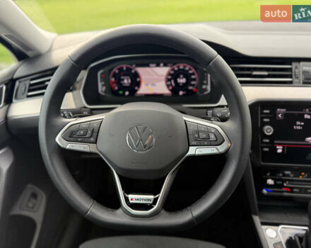 Черный Фольксваген Пассат, объемом двигателя 2 л и пробегом 99 тыс. км за 36500 $, фото 106 на Automoto.ua