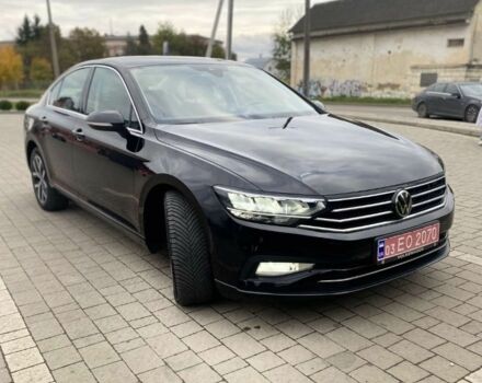 Черный Фольксваген Пассат, объемом двигателя 2 л и пробегом 210 тыс. км за 23599 $, фото 4 на Automoto.ua