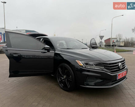 Чорний Фольксваген Пассат, об'ємом двигуна 2 л та пробігом 153 тис. км за 15899 $, фото 53 на Automoto.ua