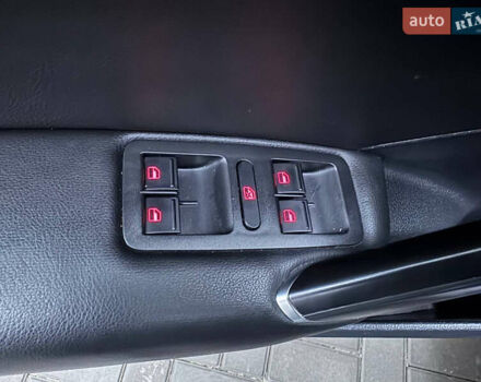 Чорний Фольксваген Пассат, об'ємом двигуна 2 л та пробігом 272 тис. км за 13999 $, фото 11 на Automoto.ua