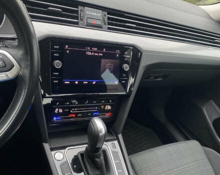 Черный Фольксваген Пассат, объемом двигателя 2 л и пробегом 210 тыс. км за 23599 $, фото 1 на Automoto.ua