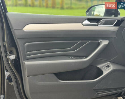 Черный Фольксваген Пассат, объемом двигателя 2 л и пробегом 99 тыс. км за 36500 $, фото 75 на Automoto.ua