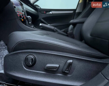 Чорний Фольксваген Пассат, об'ємом двигуна 2 л та пробігом 272 тис. км за 13999 $, фото 15 на Automoto.ua